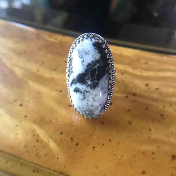 Natural White Buffalo Sterling Silver Cocktail Ring - Picture 1 of 6